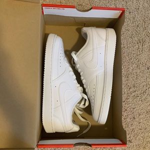 WOMENS NIKE COURT VISION LOW